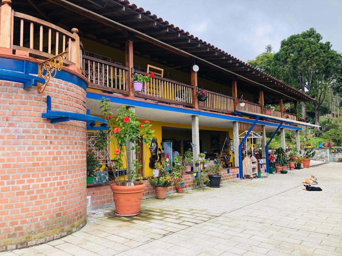 Castillo De Cascadas Finca Hotel Саламина Экстерьер фото